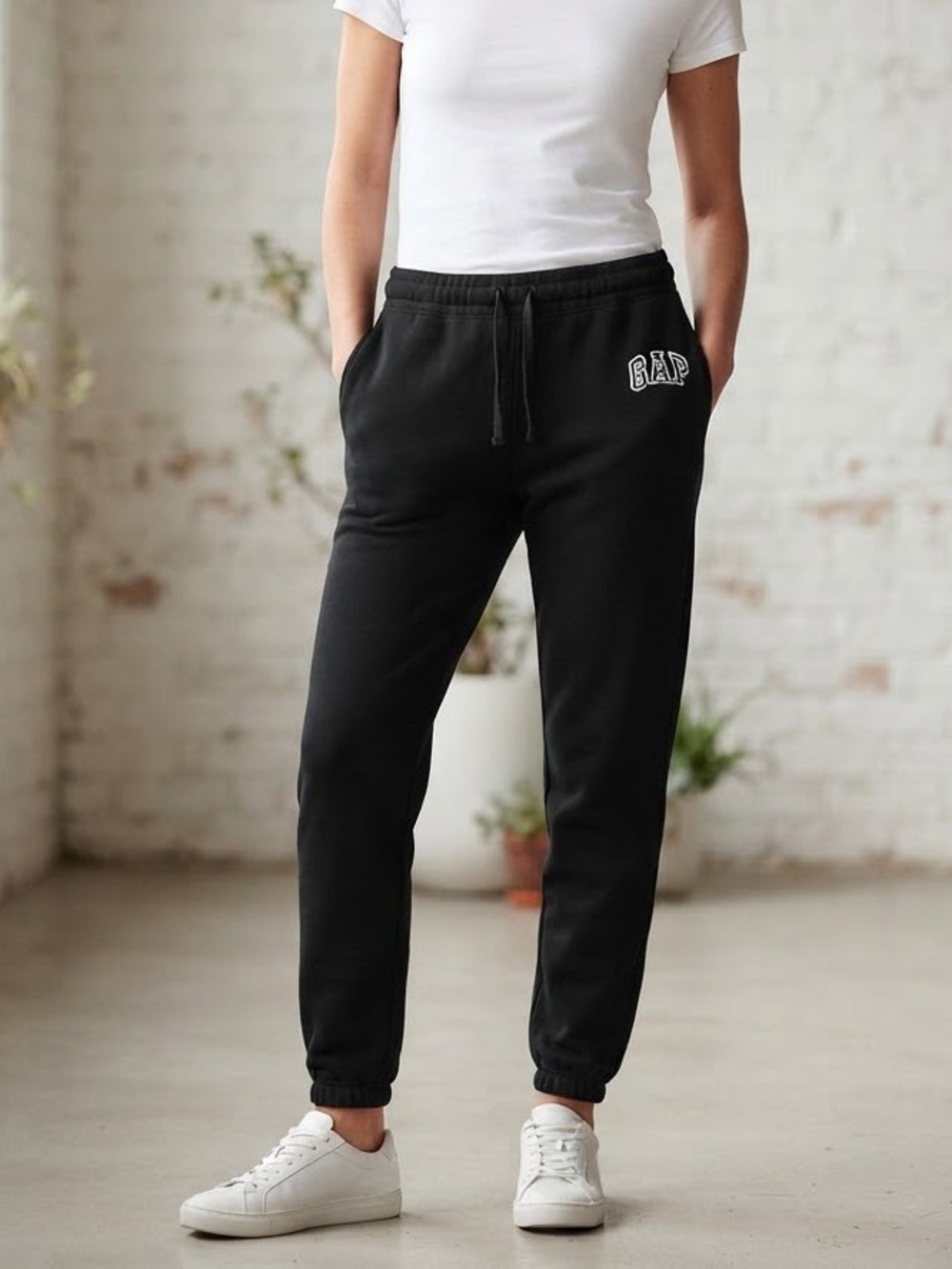 GAP Black Logo Jogger Sweatpants